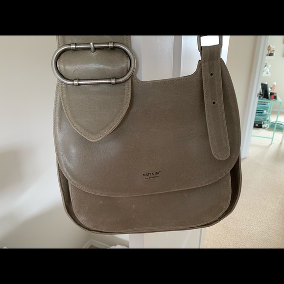 May & Nat beige saddlebag purse - Picture 2 of 3